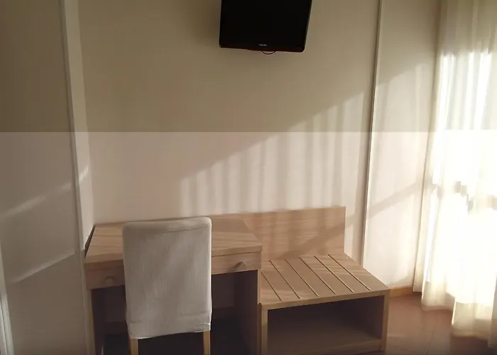 Albergo Nyers Ξενοδοχείο *