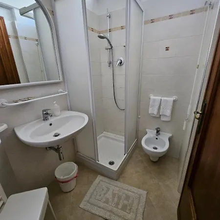 Albergo Nyers Hotel *